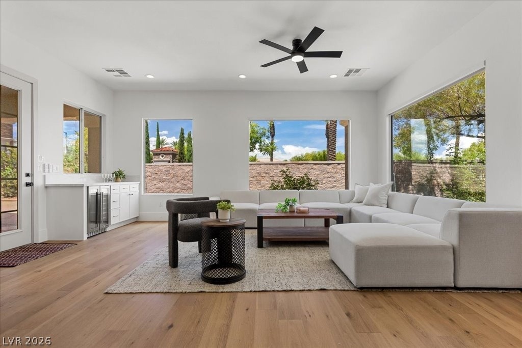 Denaro Dr, Las Vegas, NV 89135