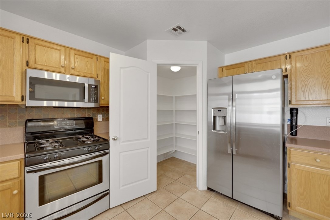 Rolling Ridge Ln, Las Vegas, NV 89134