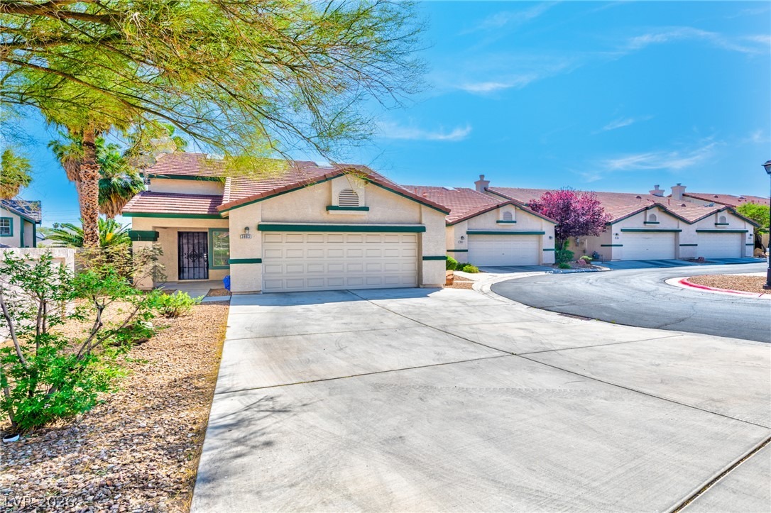 Pembridge Ct, Las Vegas, NV 89121