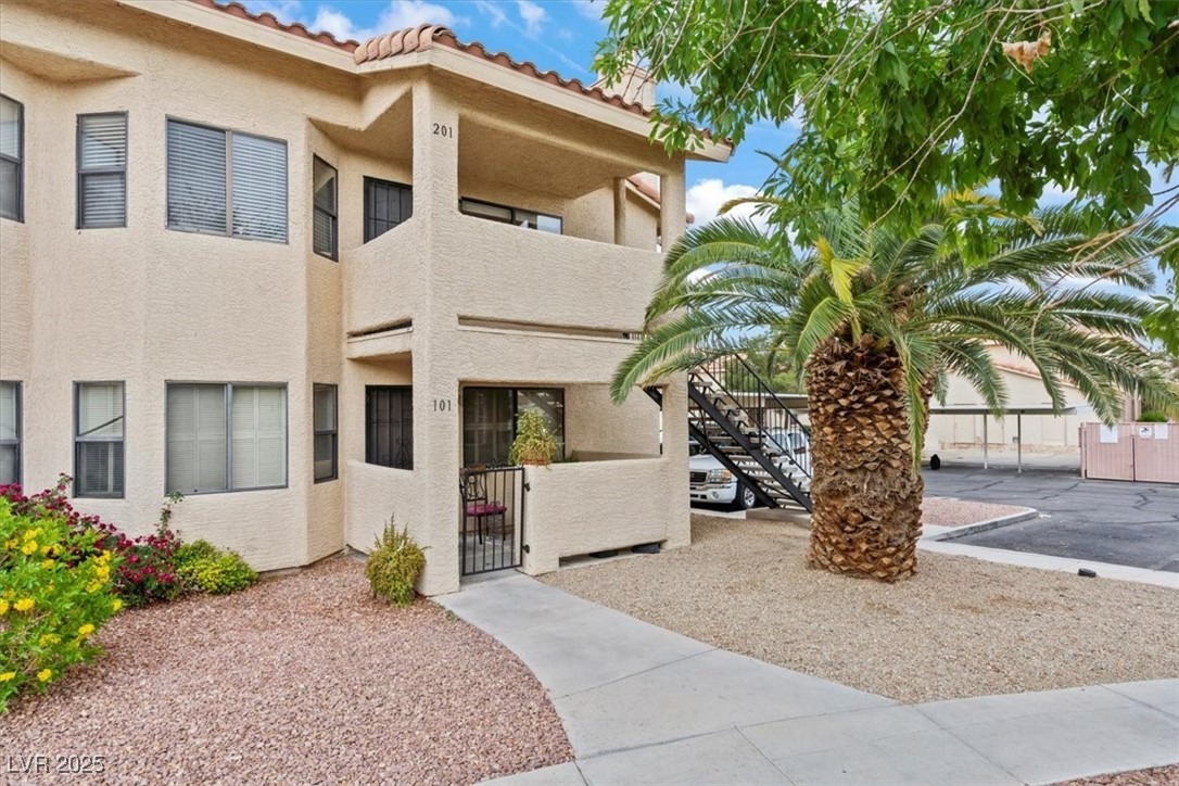 Observation Dr, Las Vegas, NV 89128