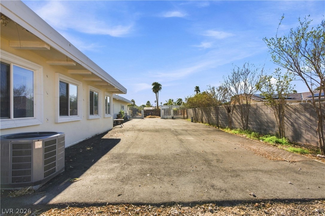 Bronco St, Las Vegas, NV 89146 #1