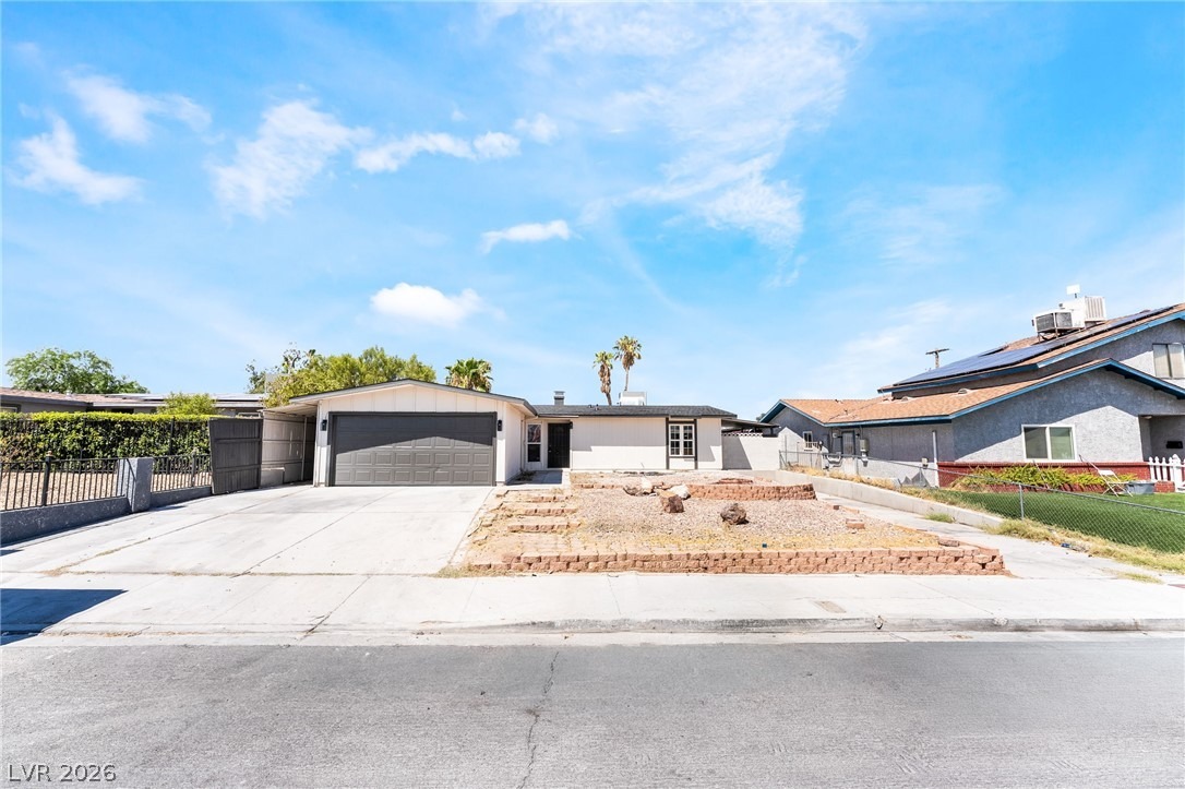 Dinning Ave, Las Vegas, NV 89107