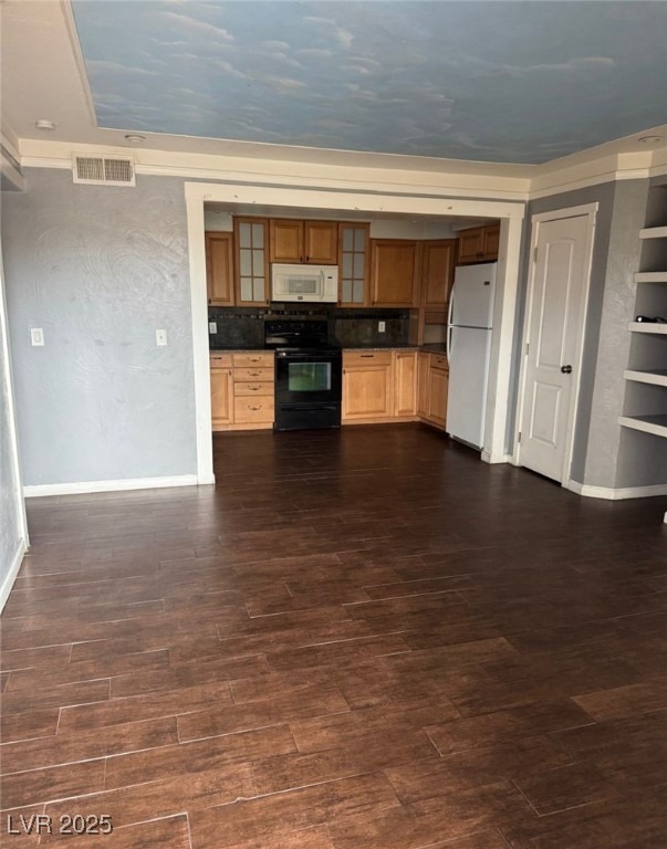 Royal Crest Cir, Las Vegas, NV 89169