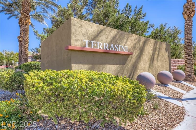 Flaminian Ln, North Las Vegas, NV 89084