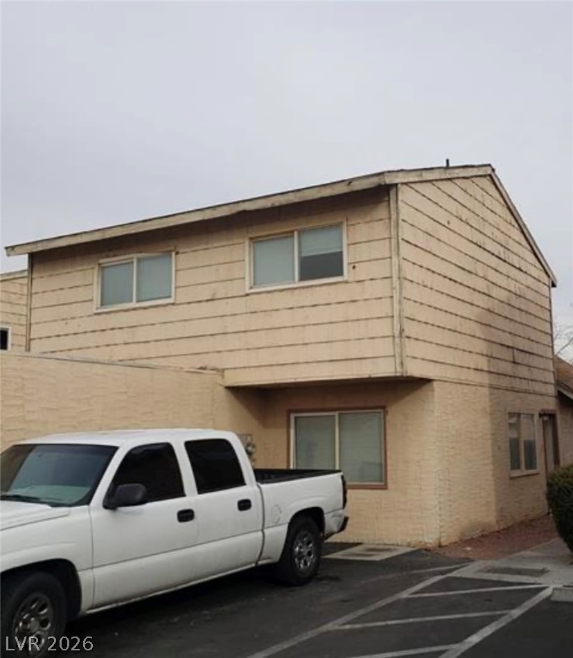 Golden Ln, Las Vegas, NV 89119
