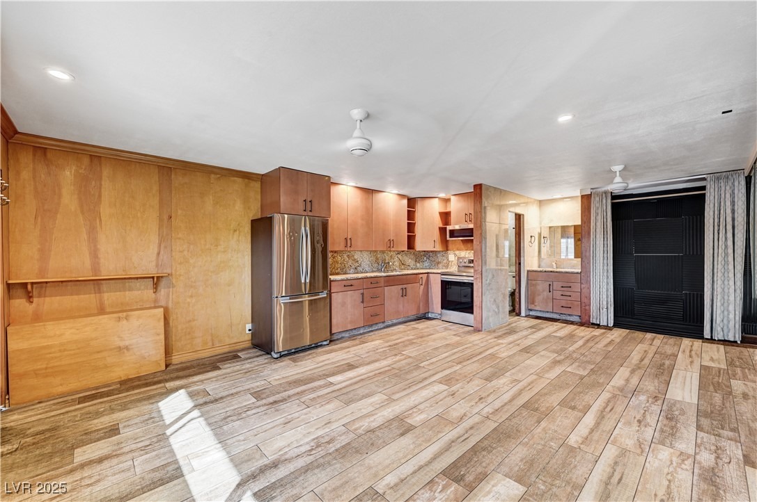 Paradise Rd, Las Vegas, NV 89169 #1