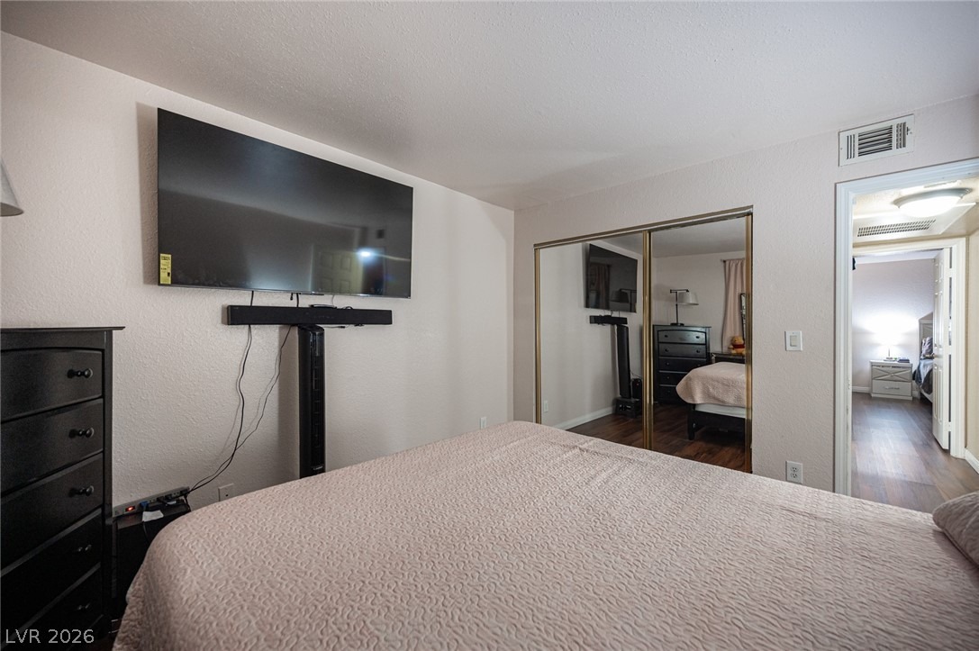 Juniper Hills Blvd, Las Vegas, NV 89142