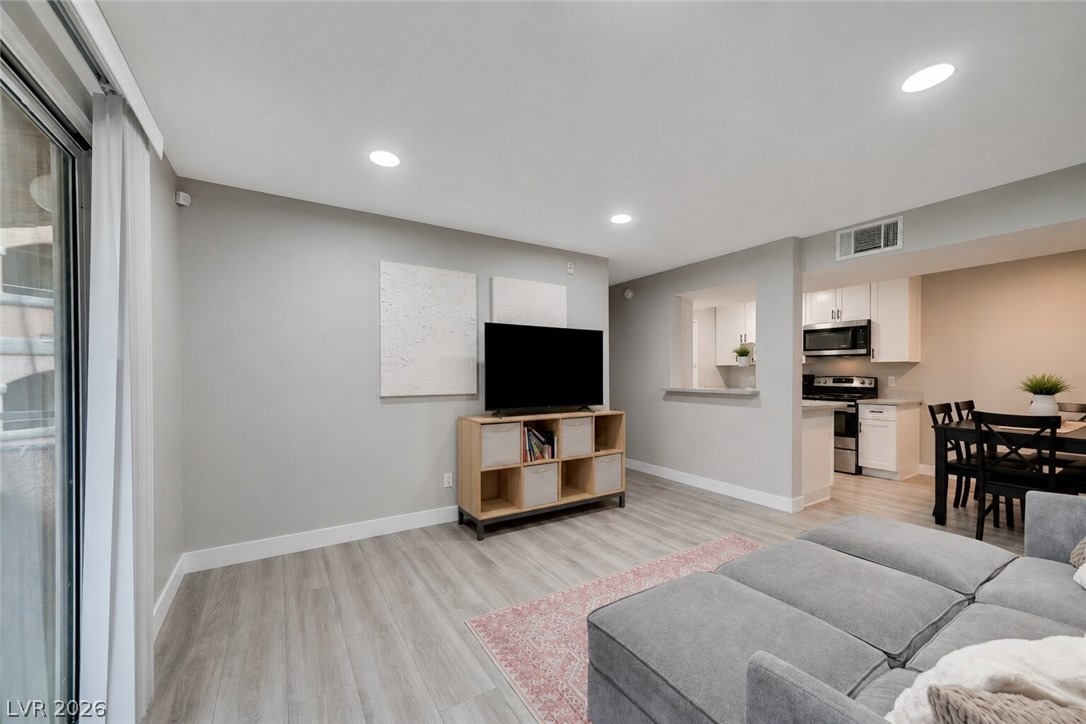 Mission Monterey Ln, Las Vegas, NV 89107