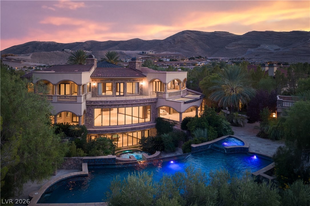 Olympia Hills Cir, Las Vegas, NV 89141
