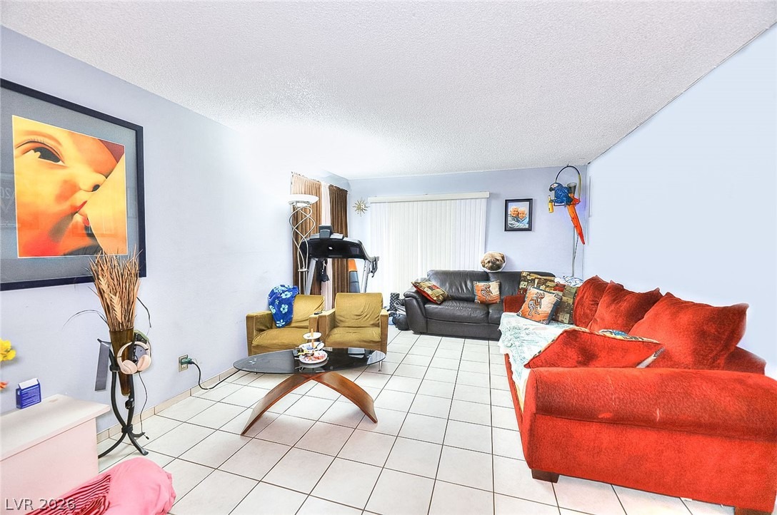 Hialeah Dr, Las Vegas, NV 89119 #1