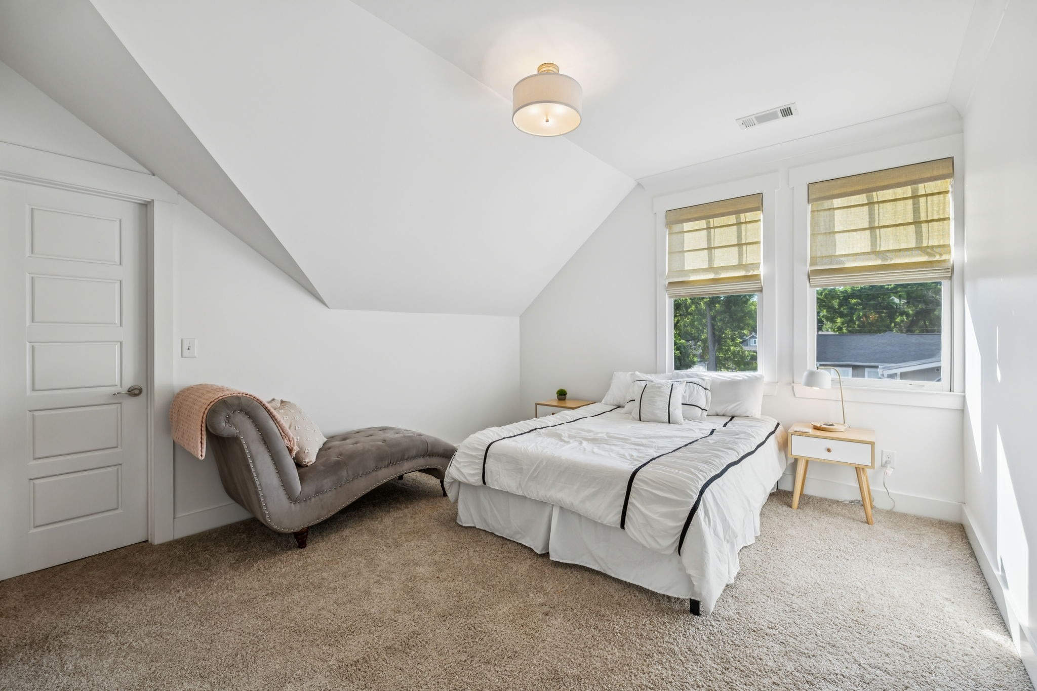 Acklen Ave, Nashville, TN 37203