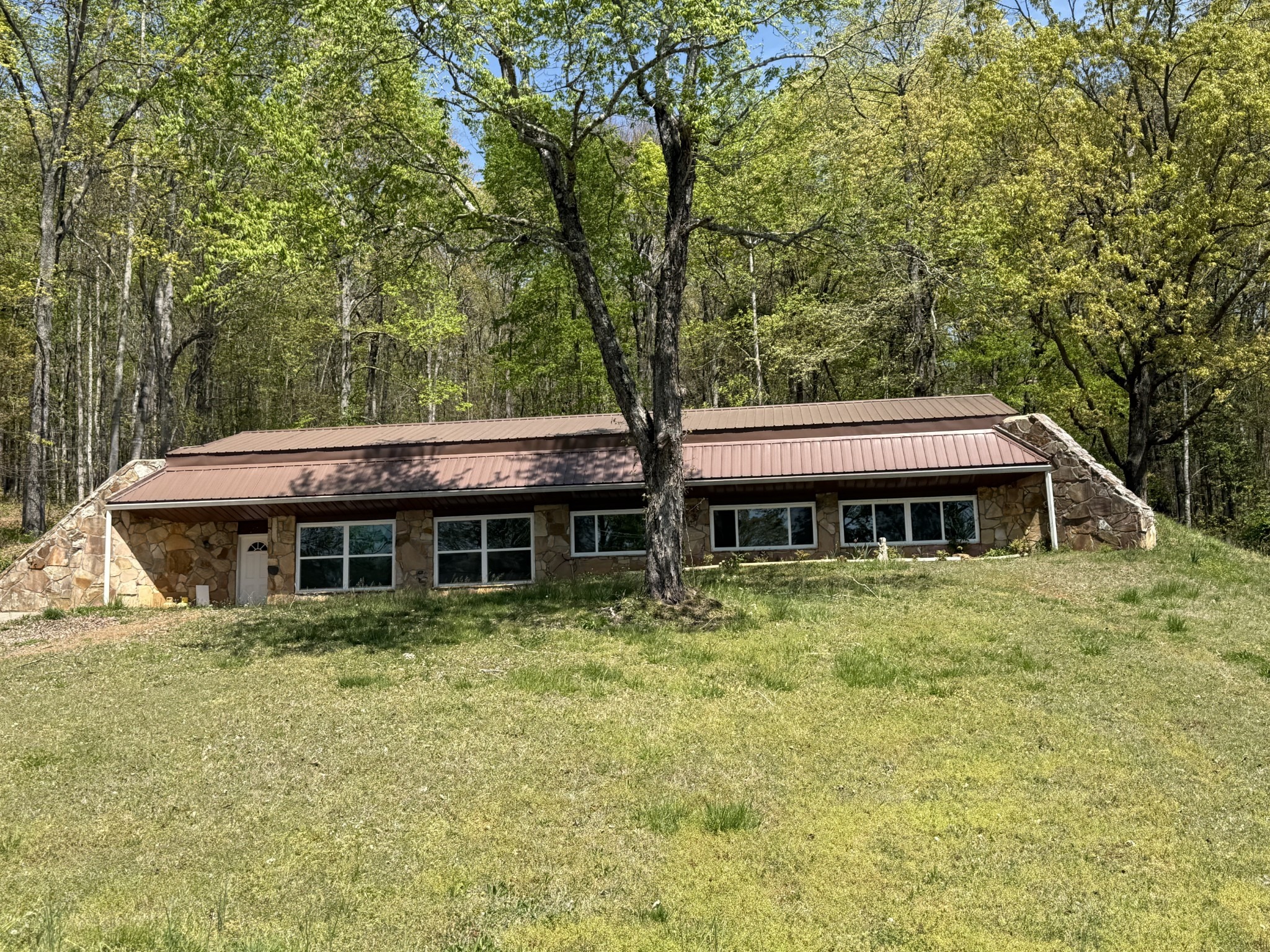 College Grove Rd, Rockwood, TN 37854