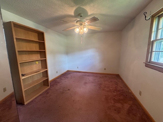 Oakmont Cir, Centerville, TN 37033