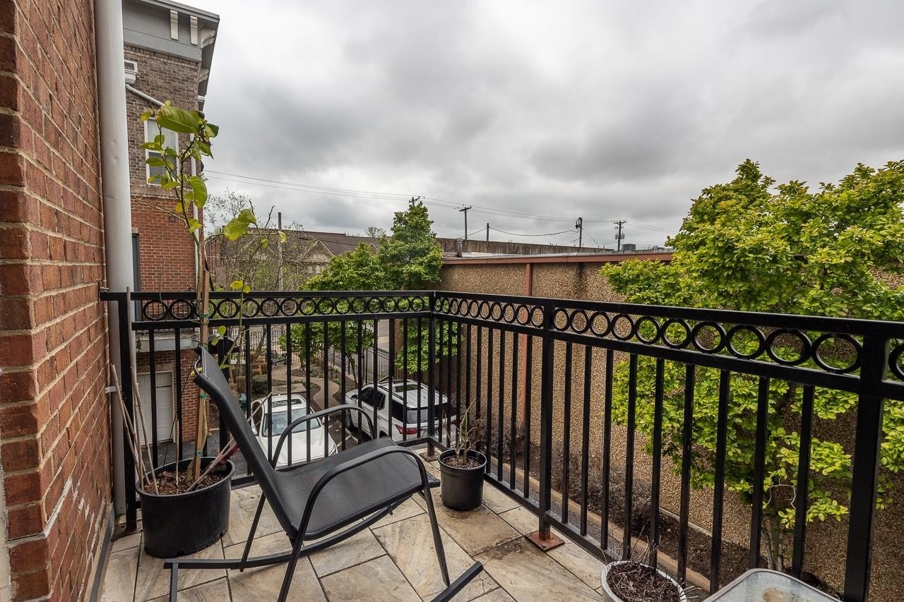 Shoemaker Ct, Memphis, TN 38103