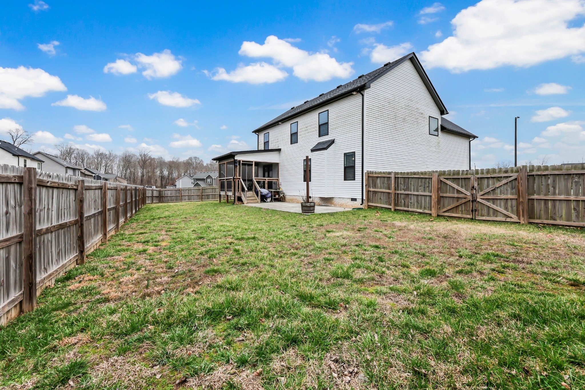 Wilburn Ct, Clarksville, TN 37043