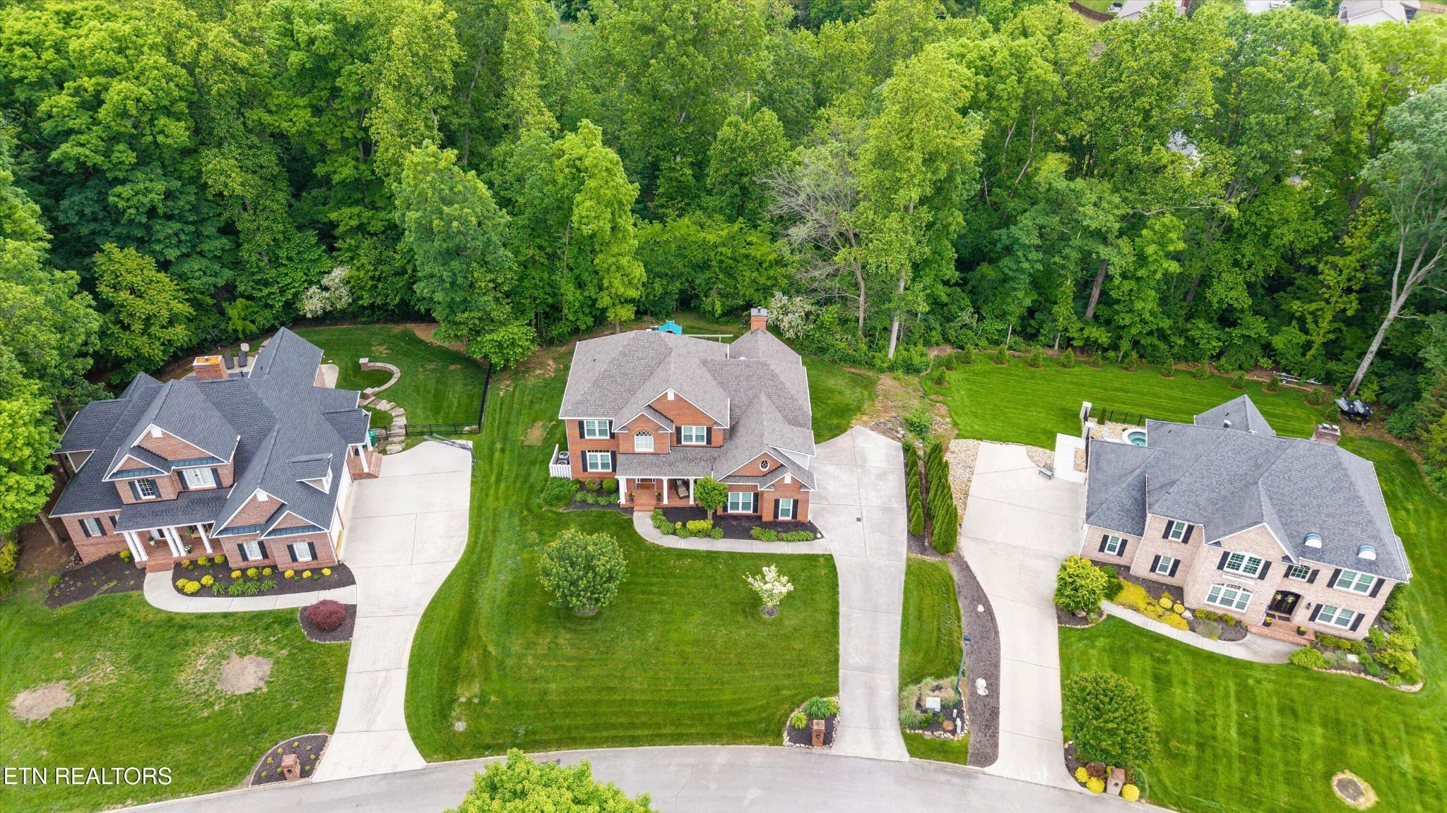 Blackstone Dr, Farragut, TN 37934