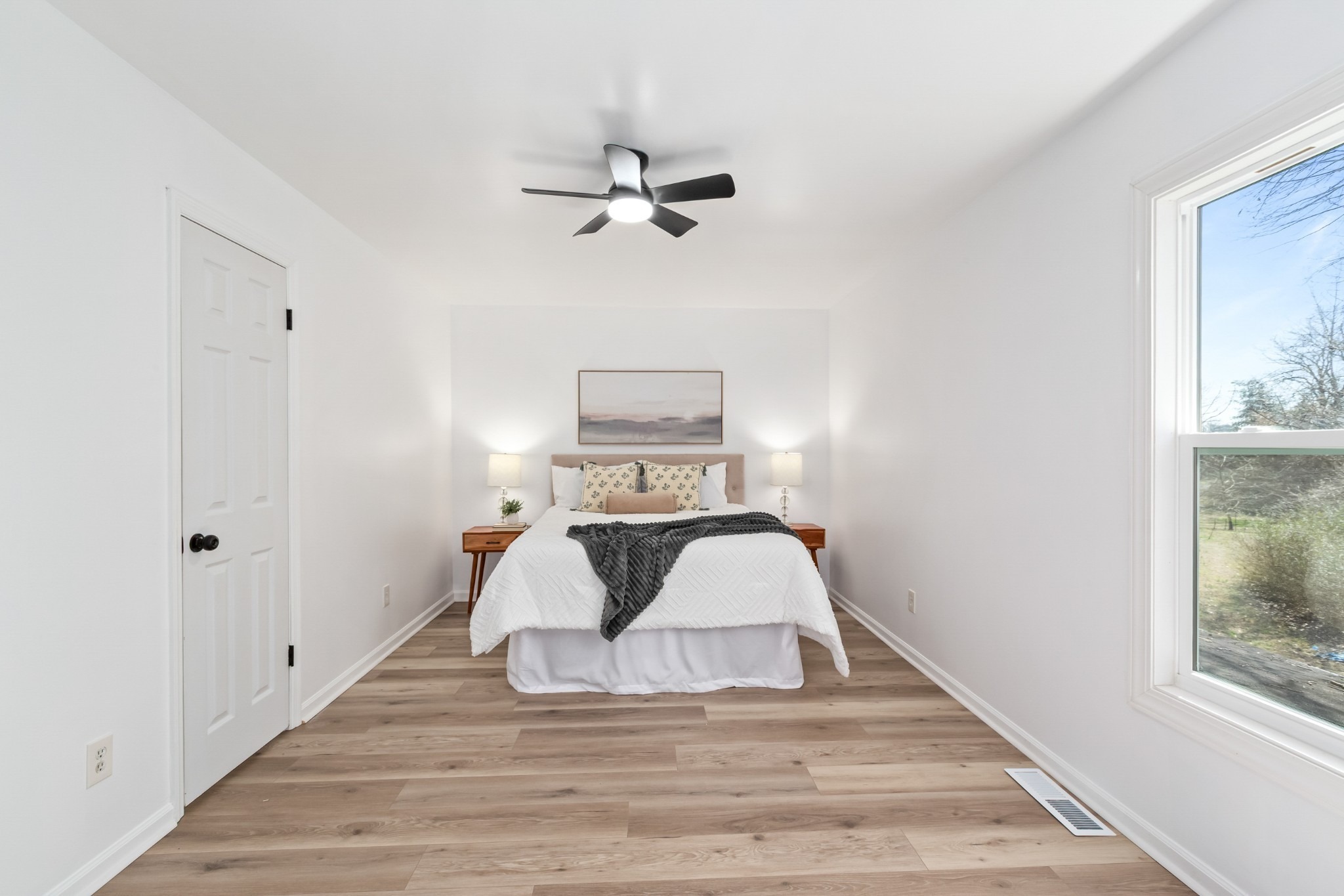 Williamsburg Dr, Nashville, TN 37214