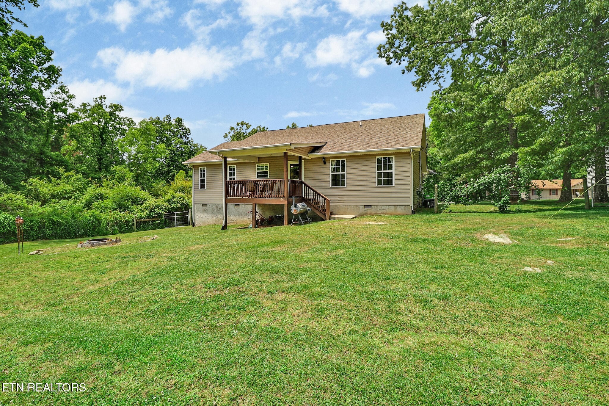 Bent Tree Dr, Crossville, TN 38555