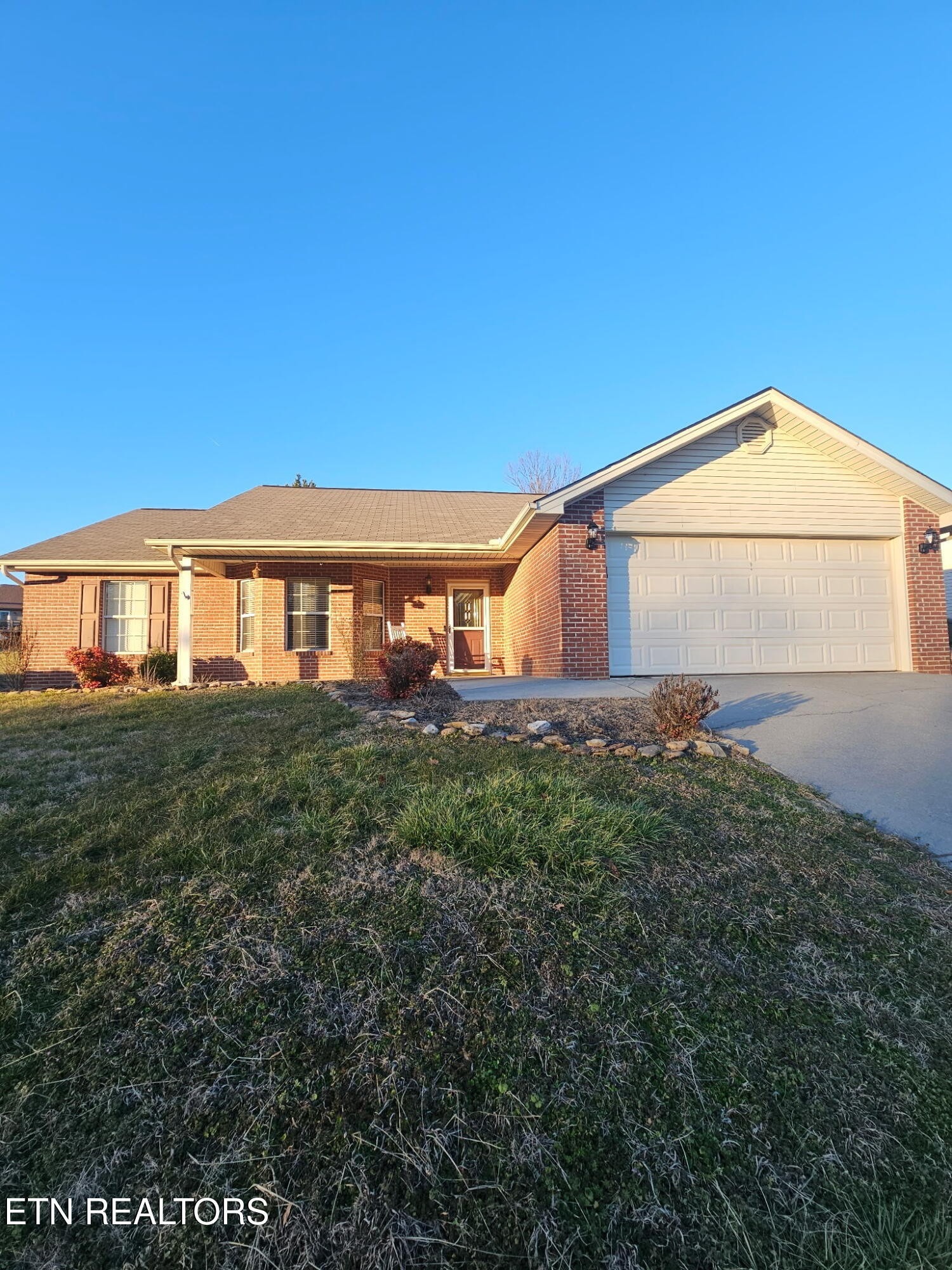 Willow Creek Cir, Maryville, TN 37804