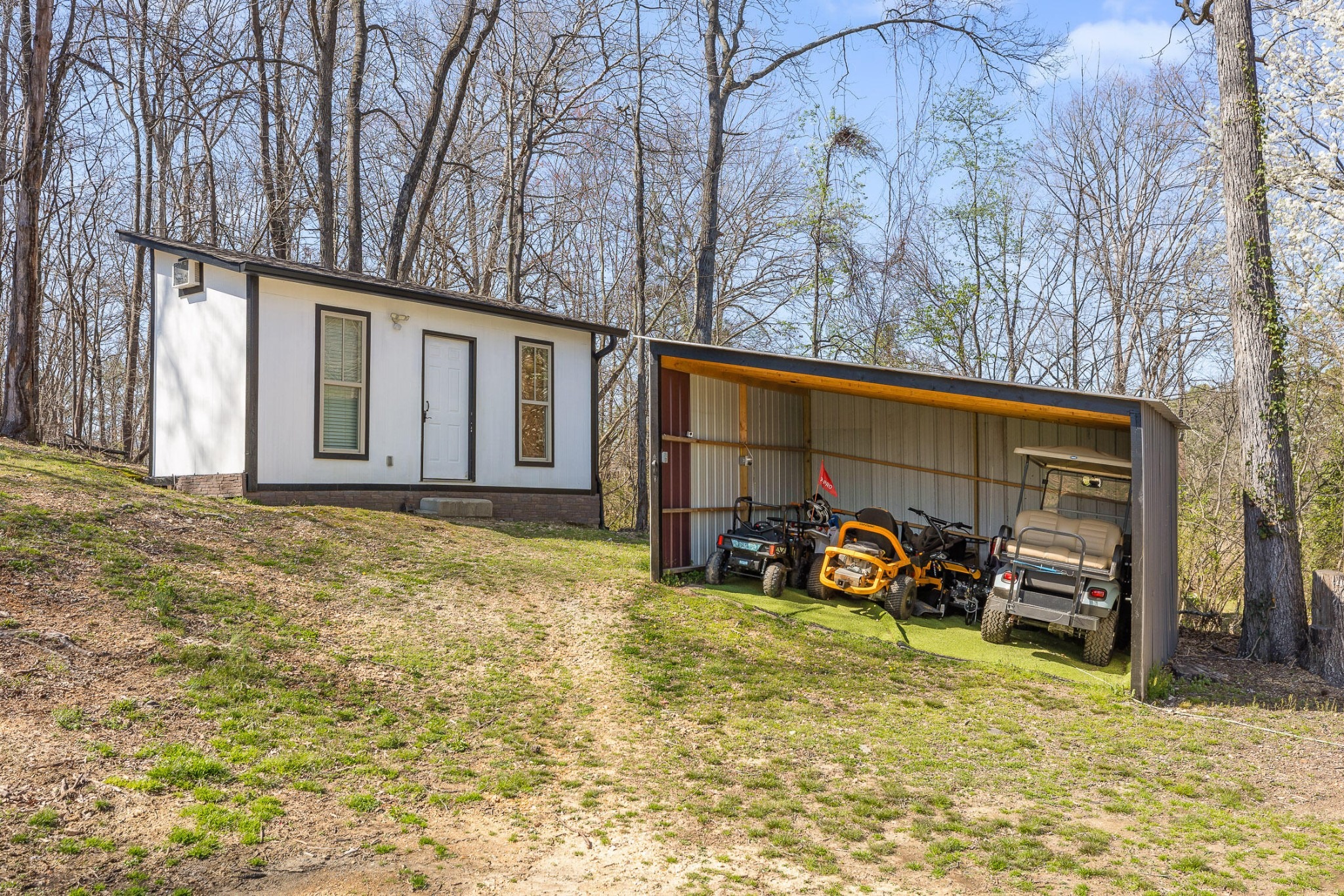 Lee Joan Dr, Dalton, GA 30721