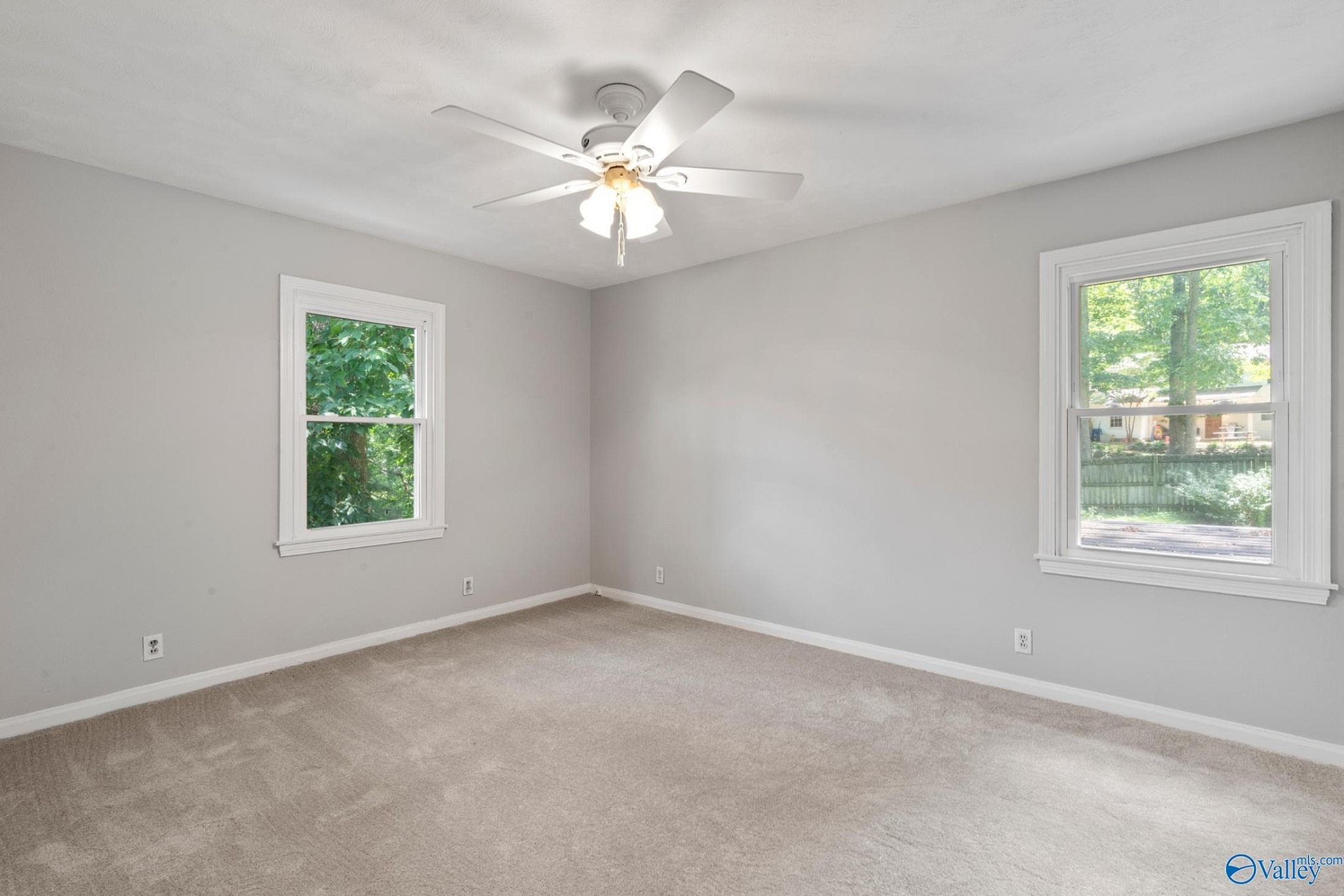 Briarwood Dr, Huntsville, AL 35801