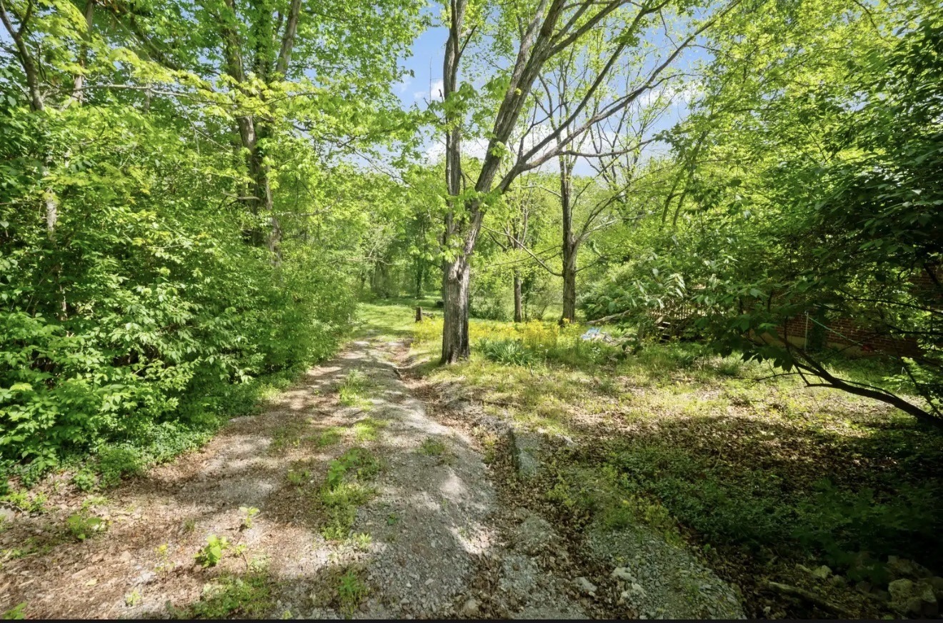 Franklin St, Clarksville, TN 37040