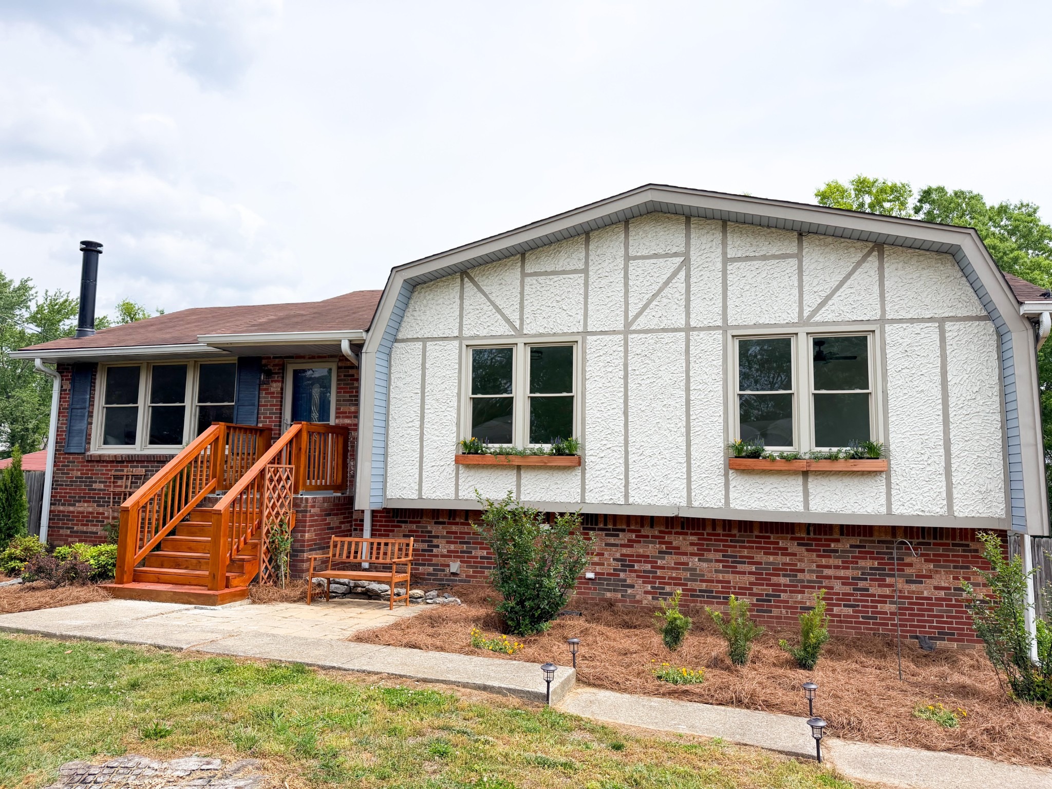 Susan Dr, Hendersonville, TN 37075