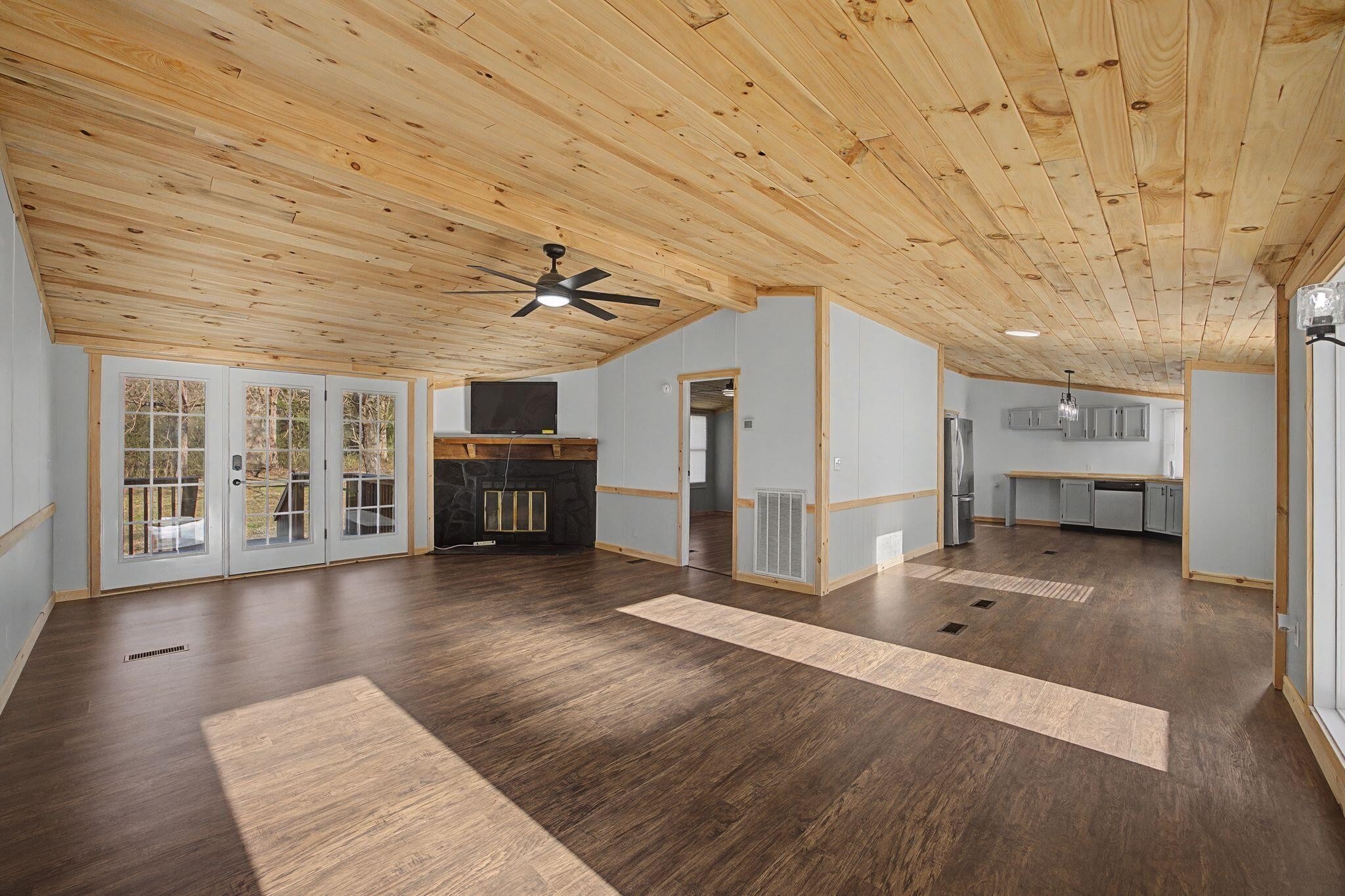 County Road 208 , Athens, TN 37303