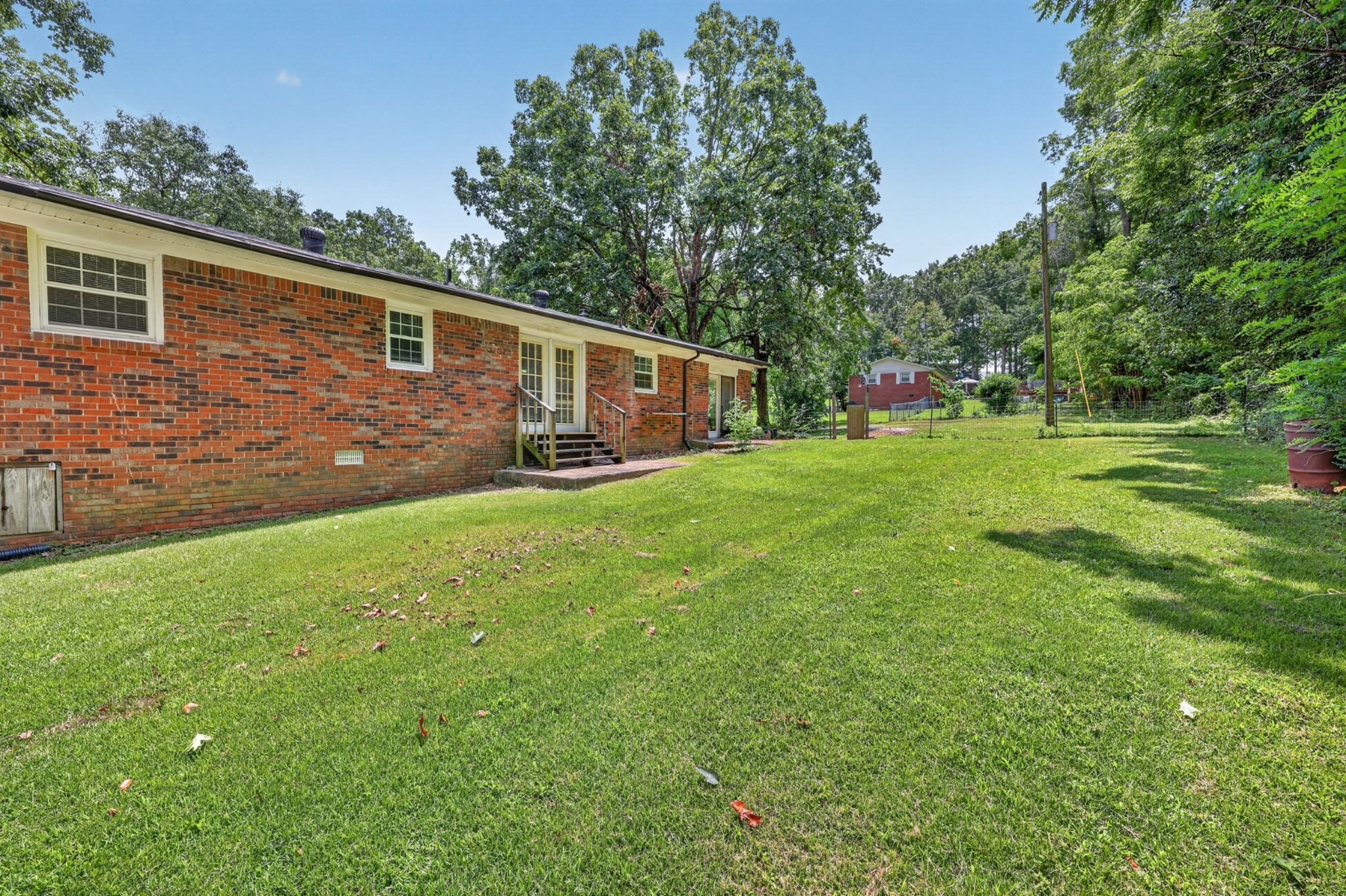Rainbow Cir, Westmoreland, TN 37186 #1