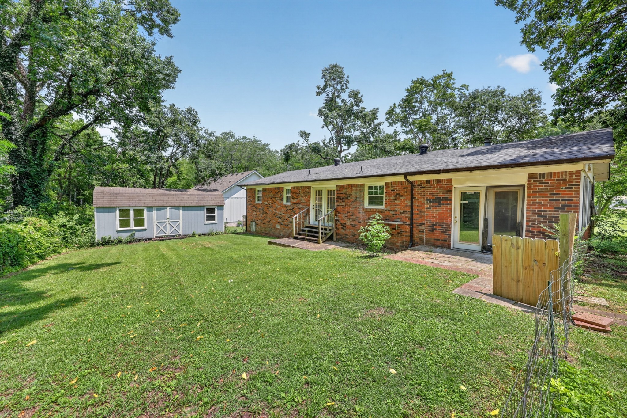 Rainbow Cir, Westmoreland, TN 37186