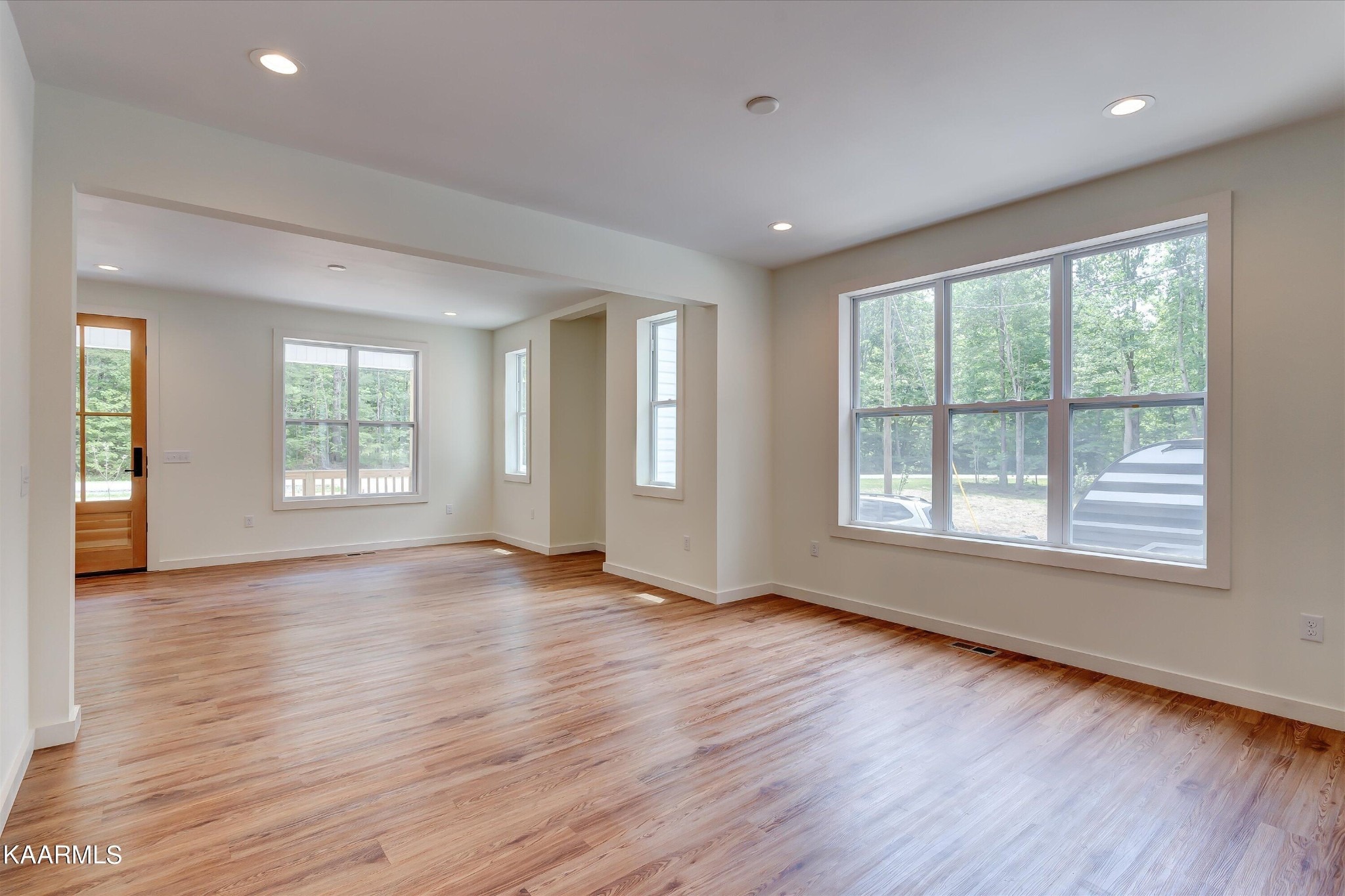 Laurel Way, Monterey, TN 38574