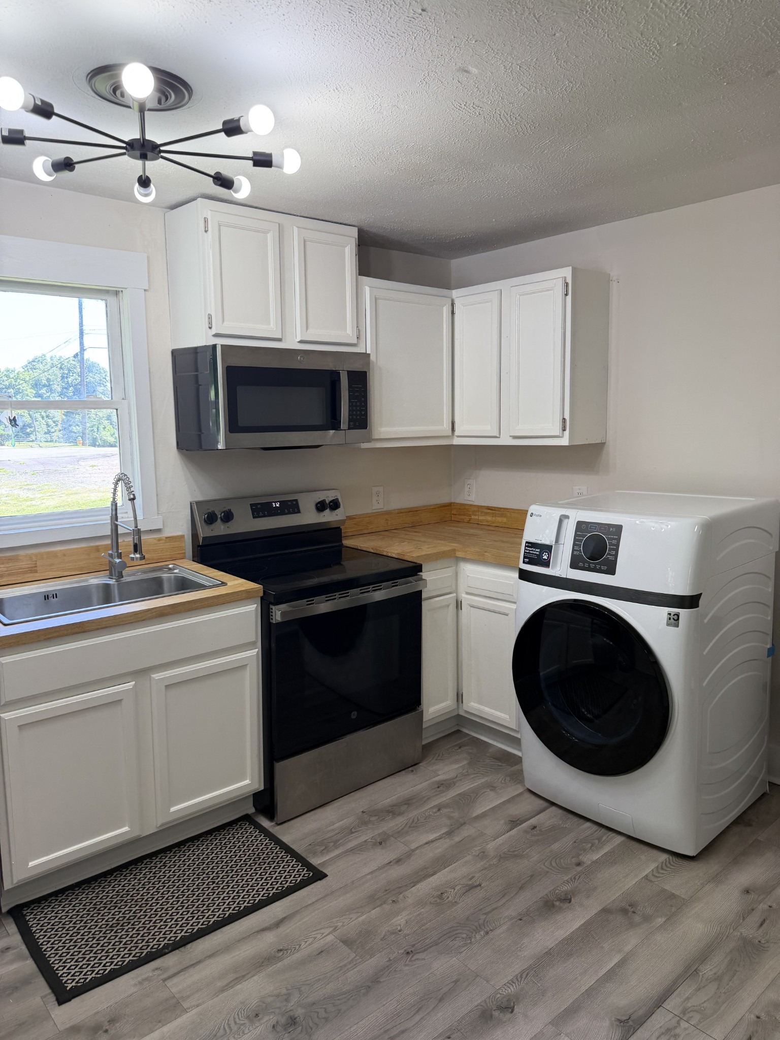 Edmondson Ferry Rd, Clarksville, TN 37040