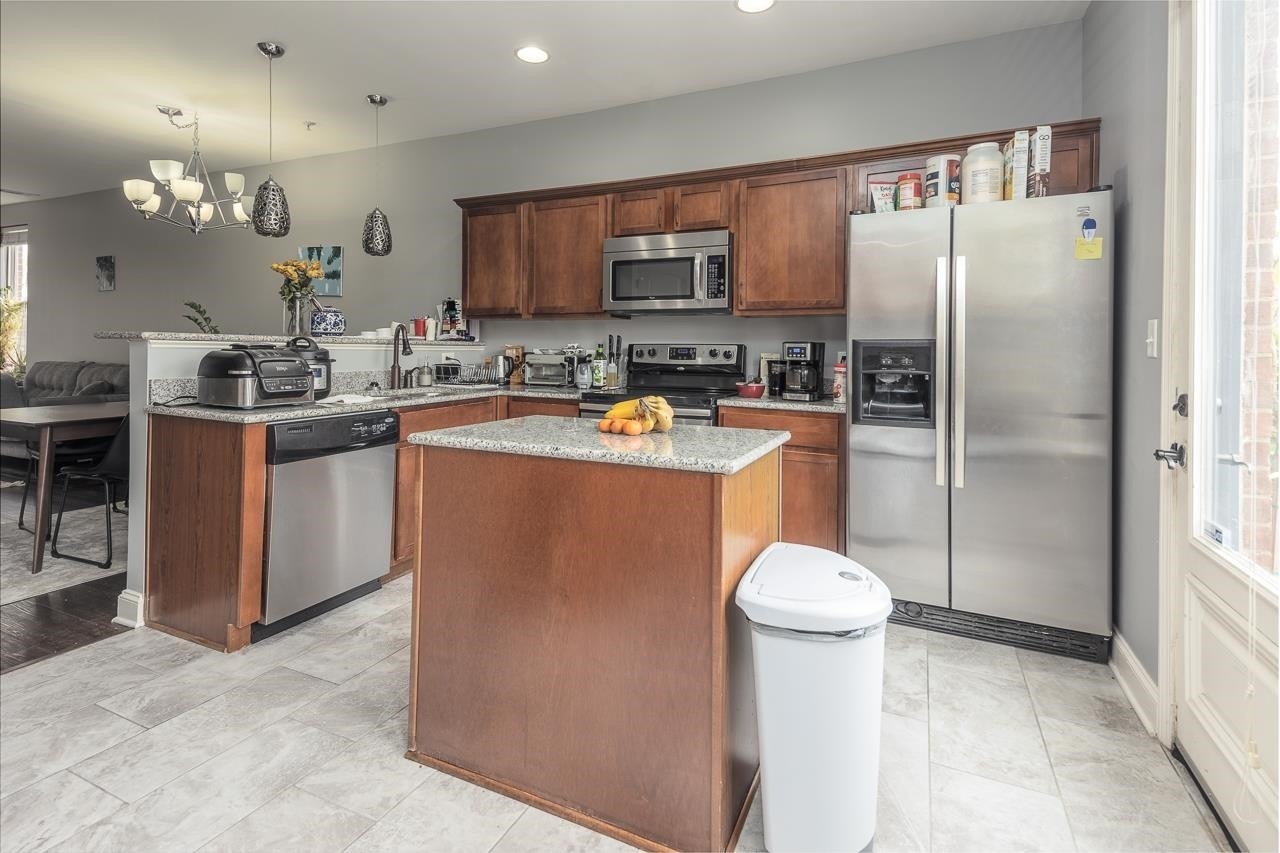 Shoemaker Ct, Memphis, TN 38103 #1