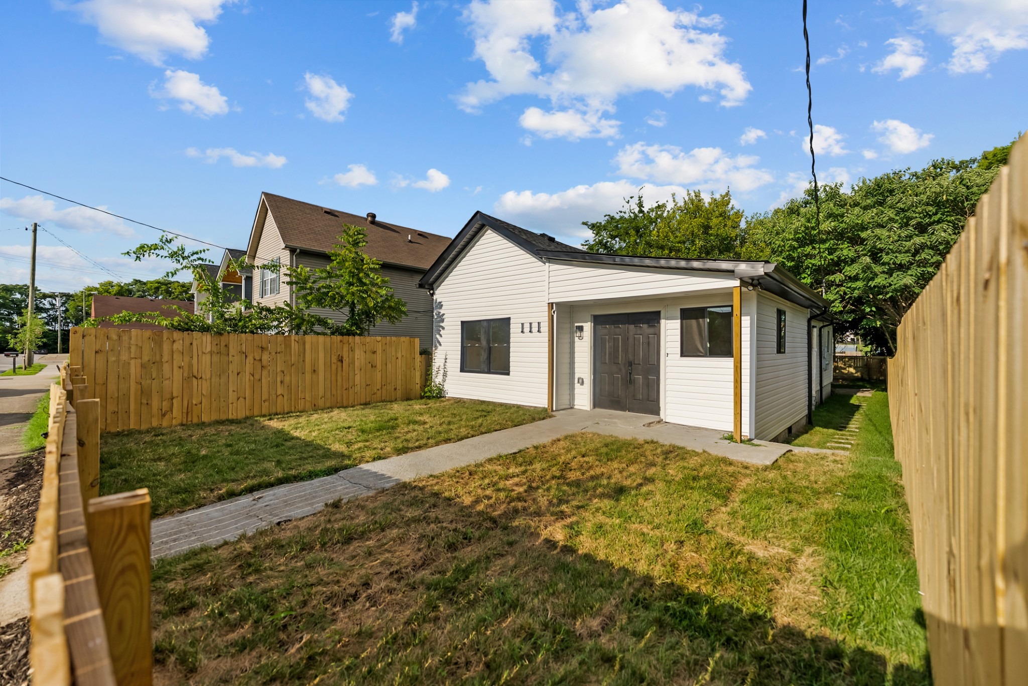Lewis St, Nashville, TN 37210