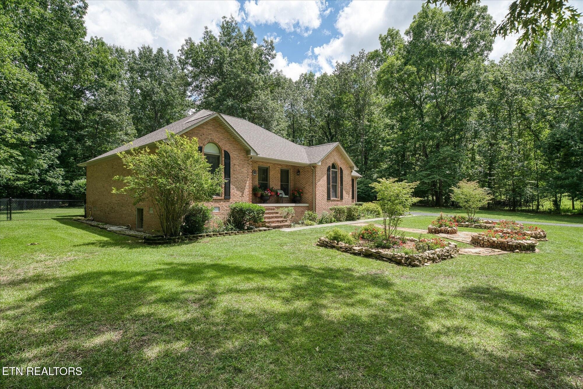Laurel Cir, Crossville, TN 38555 #1