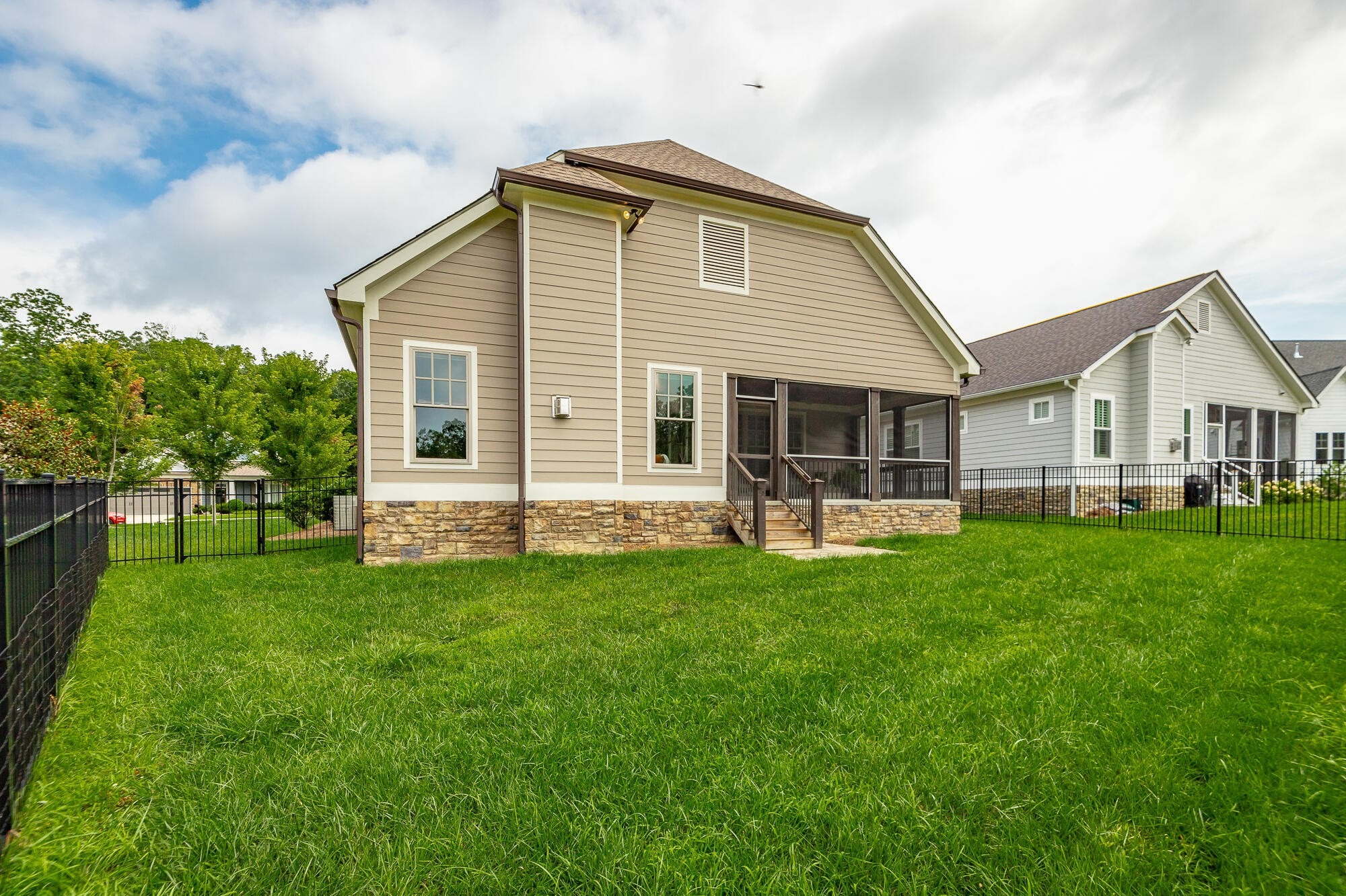 Scarlet Maple Ct, Signal Mountain, TN 37377