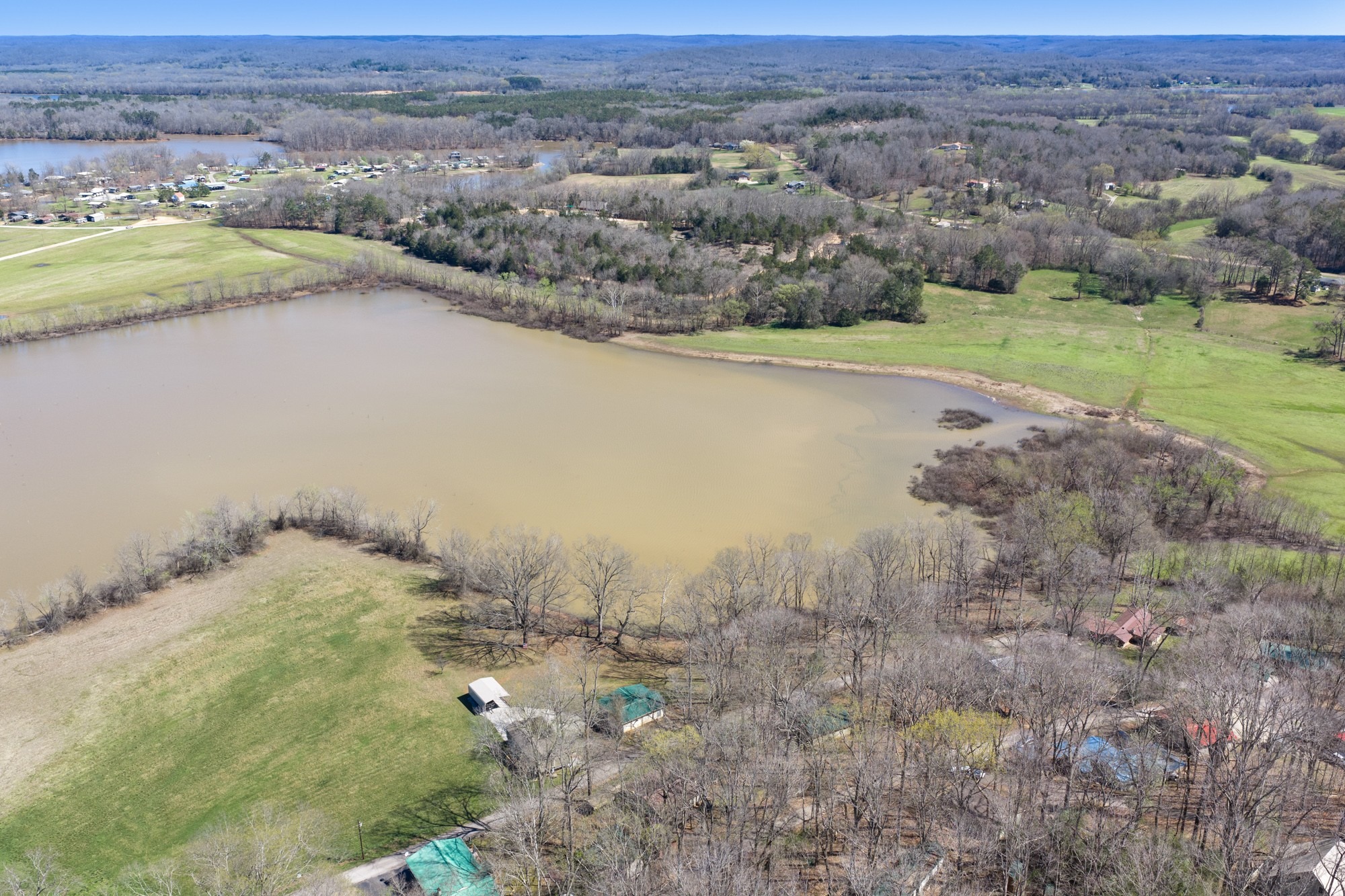 Hanklochte Dr, Decaturville, TN 38329