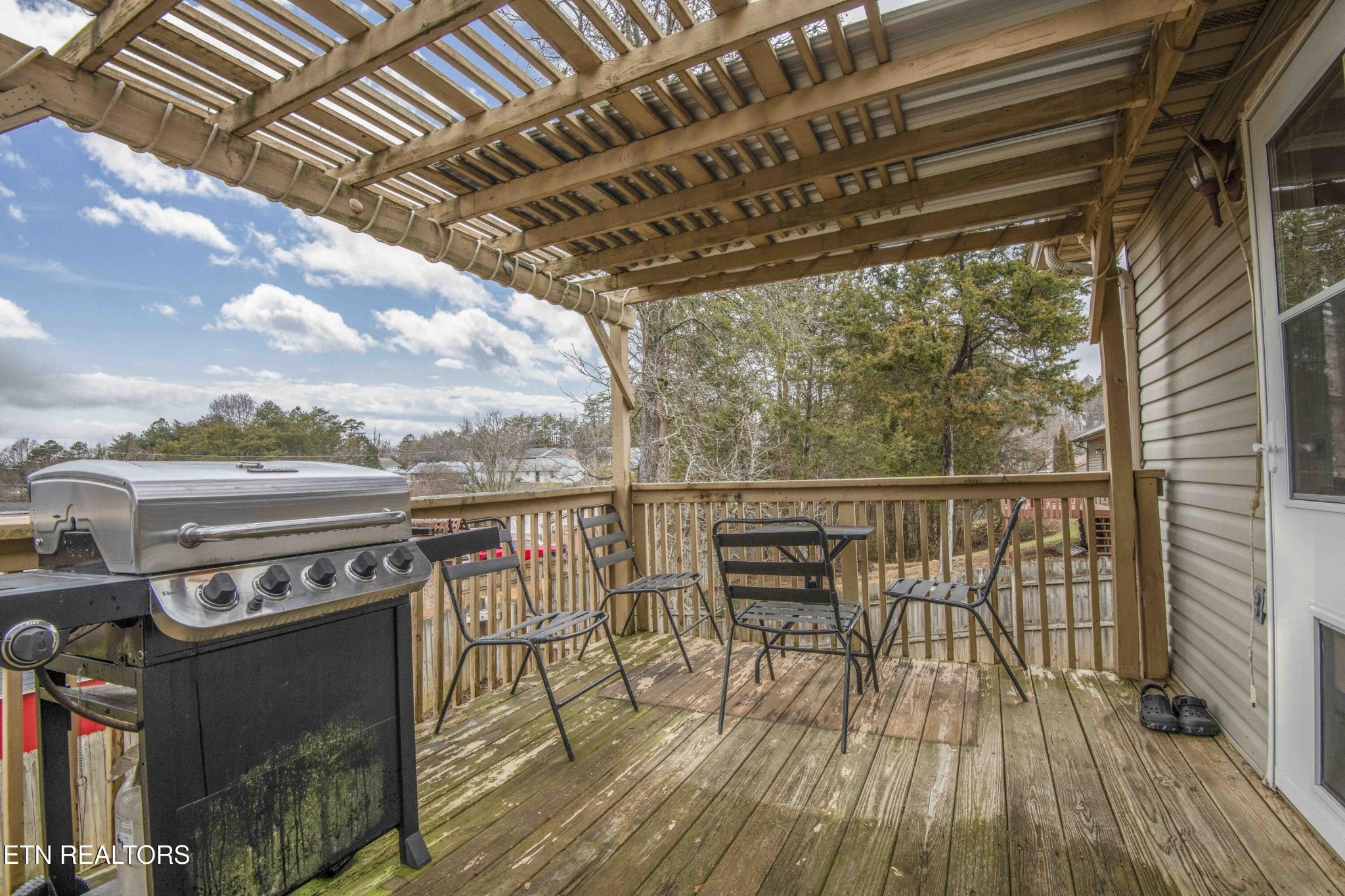 Lyle Bend Ln, Knoxville, TN 37918