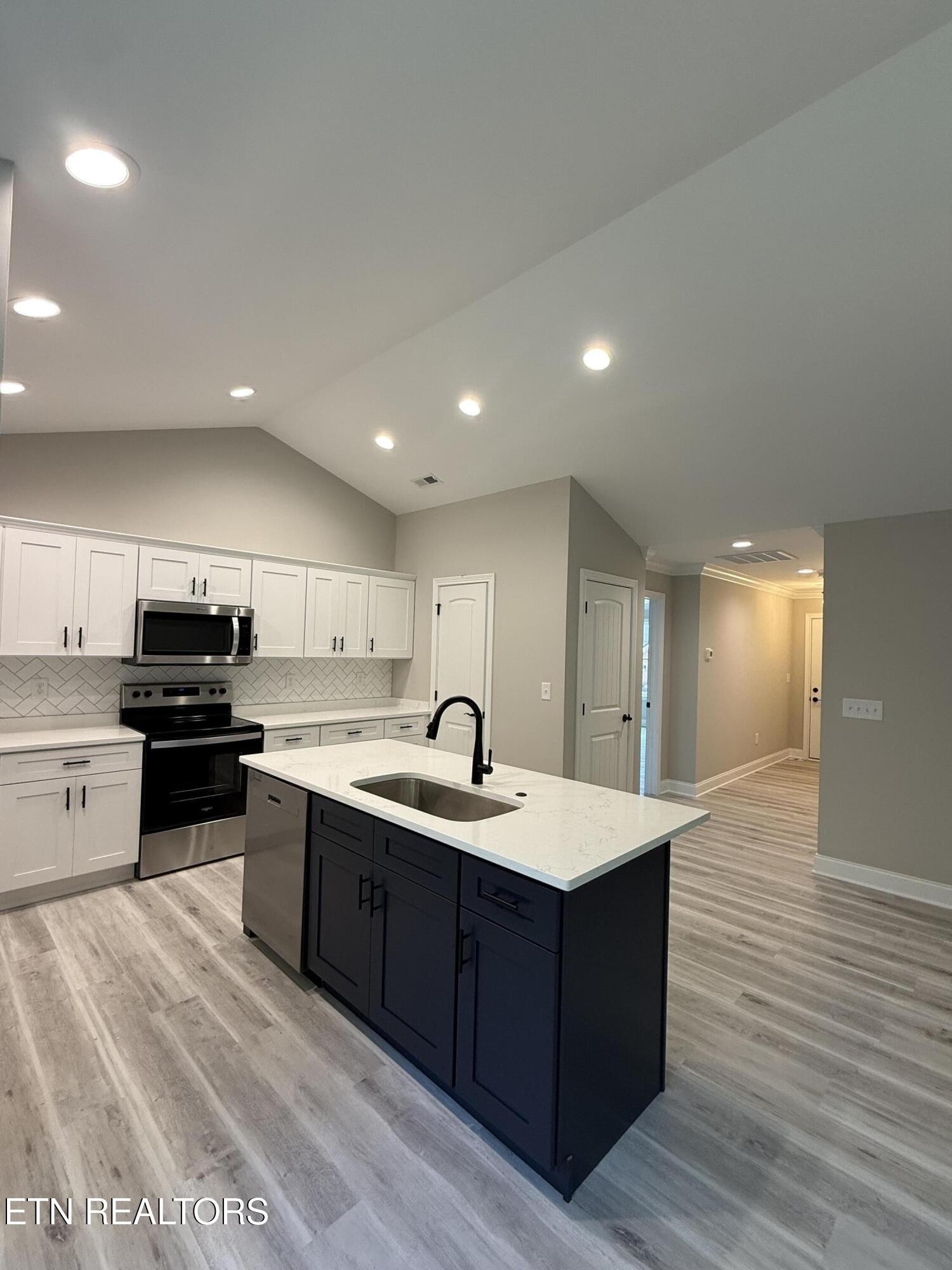 Hazelgreen Way, Knoxville, TN 37912