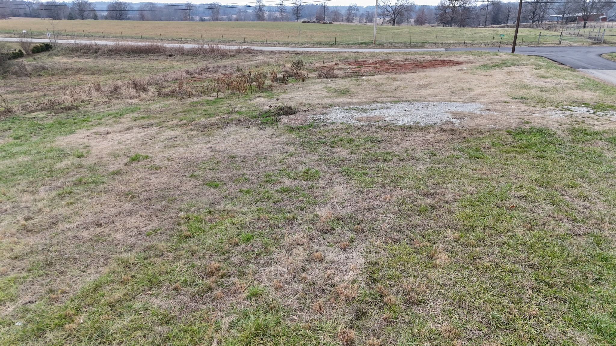 Mill St, Hollow Rock, TN 38342