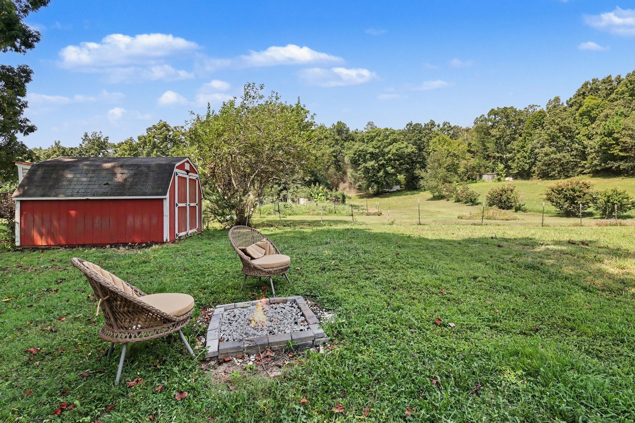 Johnny Crow Rd, Lyles, TN 37098 #1