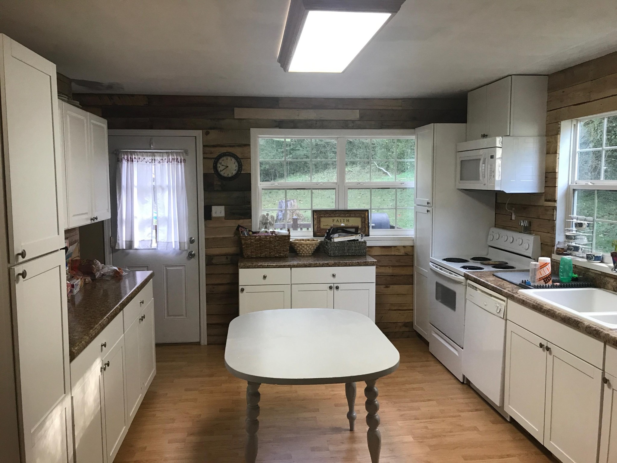 Dale Rd, Oakdale, TN 37829