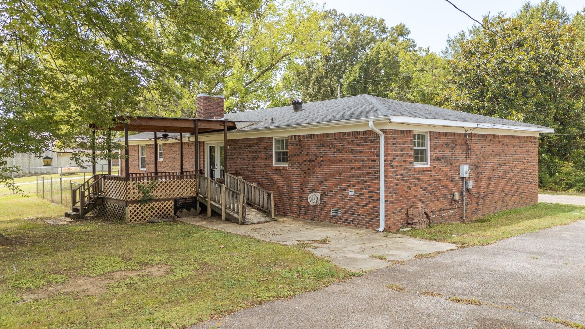 Riverside Dr, Savannah, TN 38372 #1