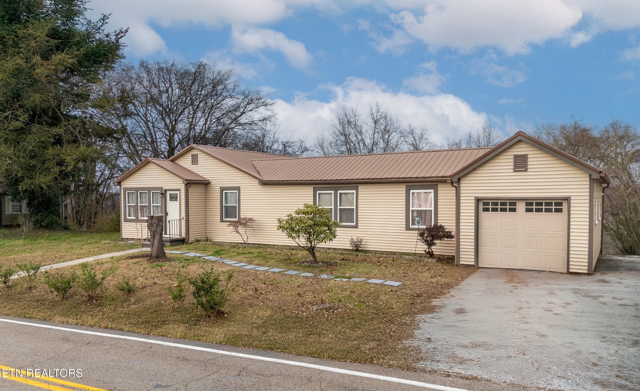 Skyline Dr, Knoxville, TN 37914