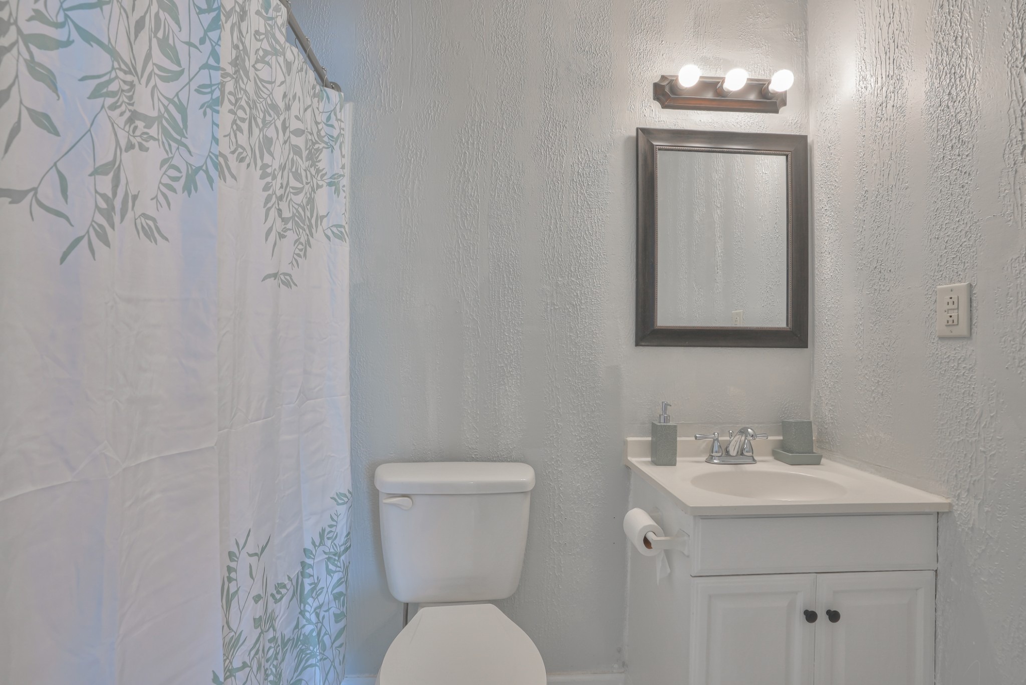 Spruce Dr, Clarksville, TN 37042