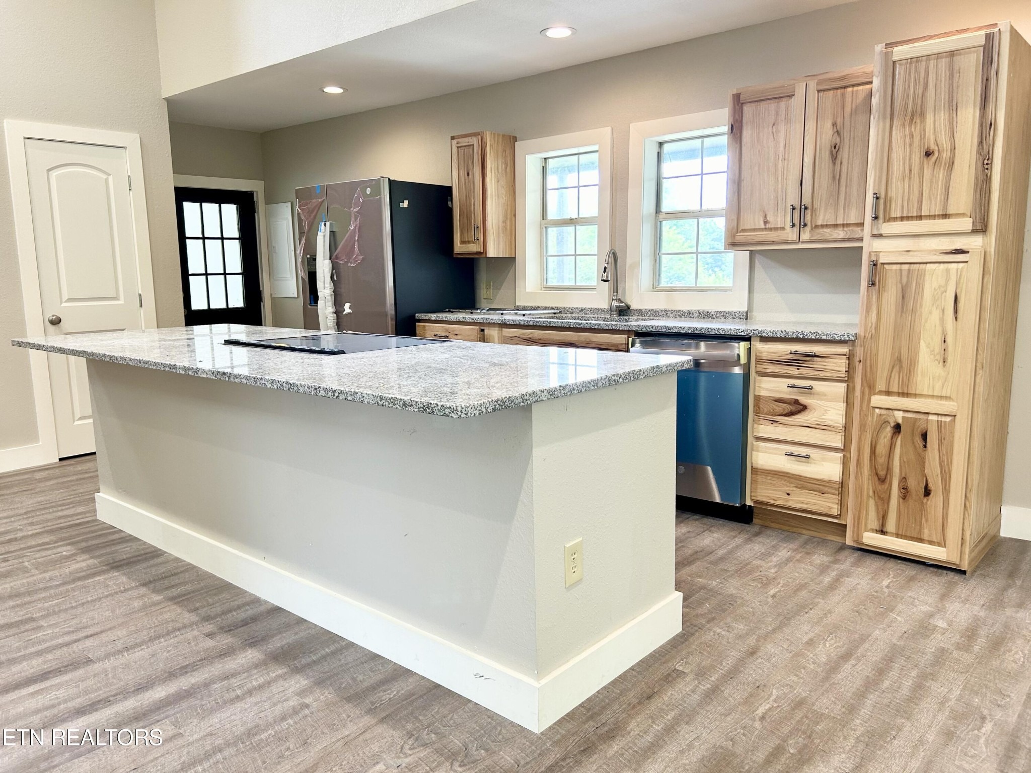 Plateau Rd, Crossville, TN 38571