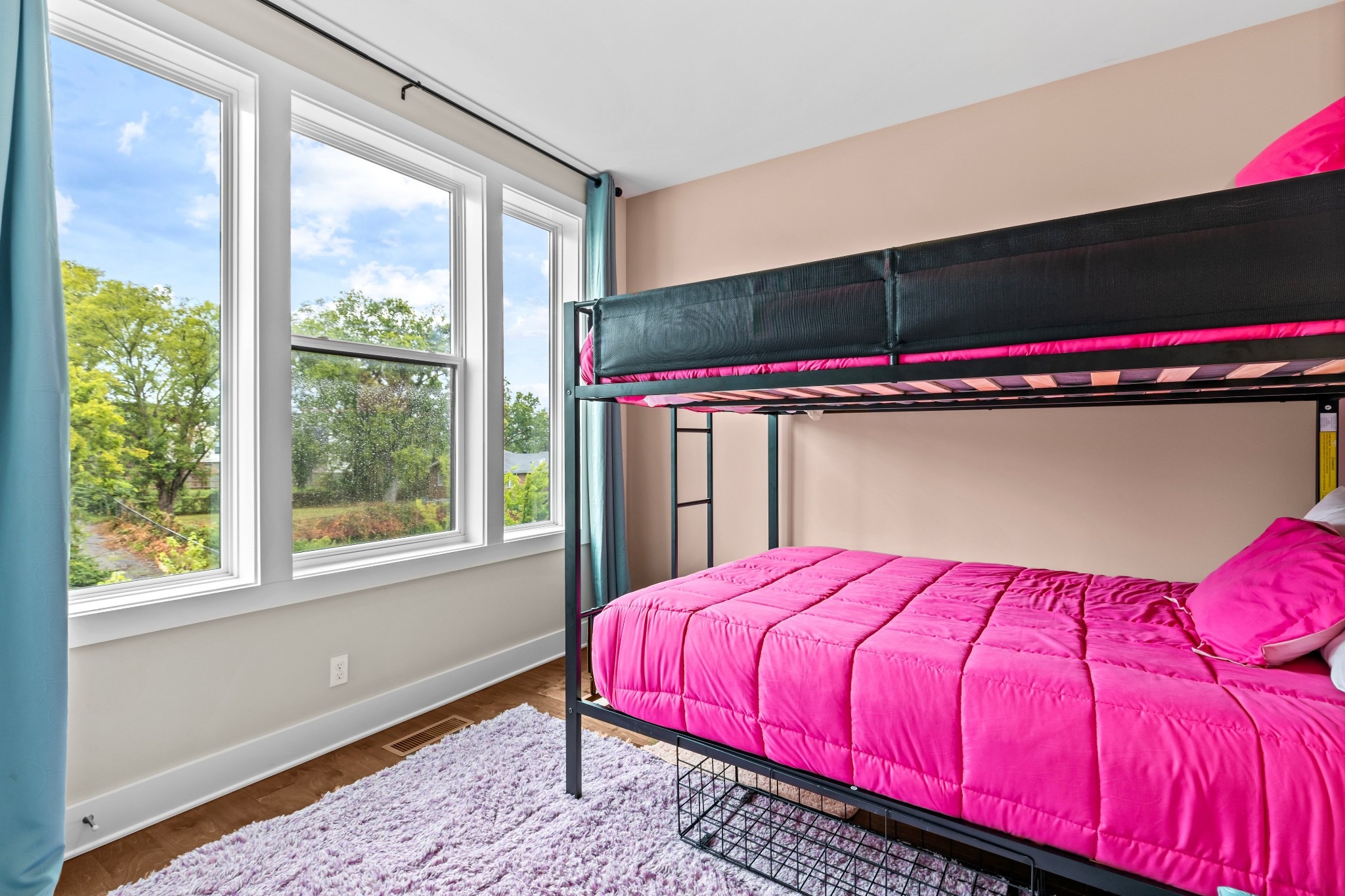 27th Ave, Nashville, TN 37209
