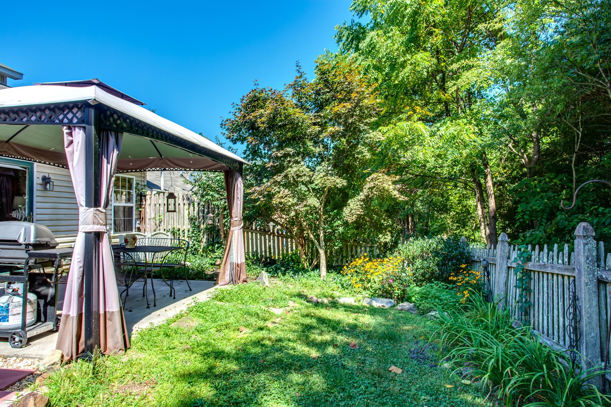 LA Christa Way, Knoxville, TN 37921 #1