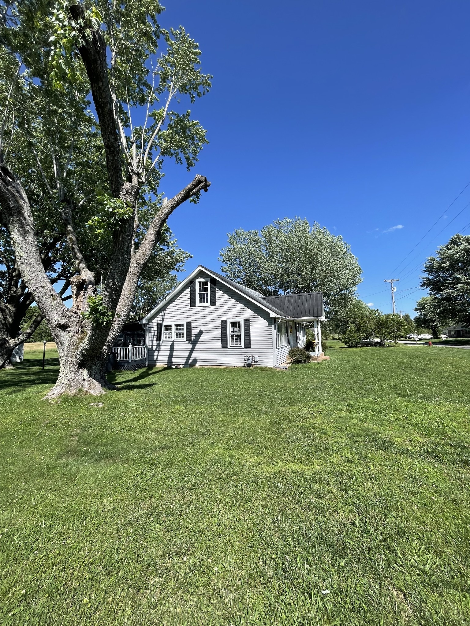 Days Rd, Lafayette, TN 37083 #1