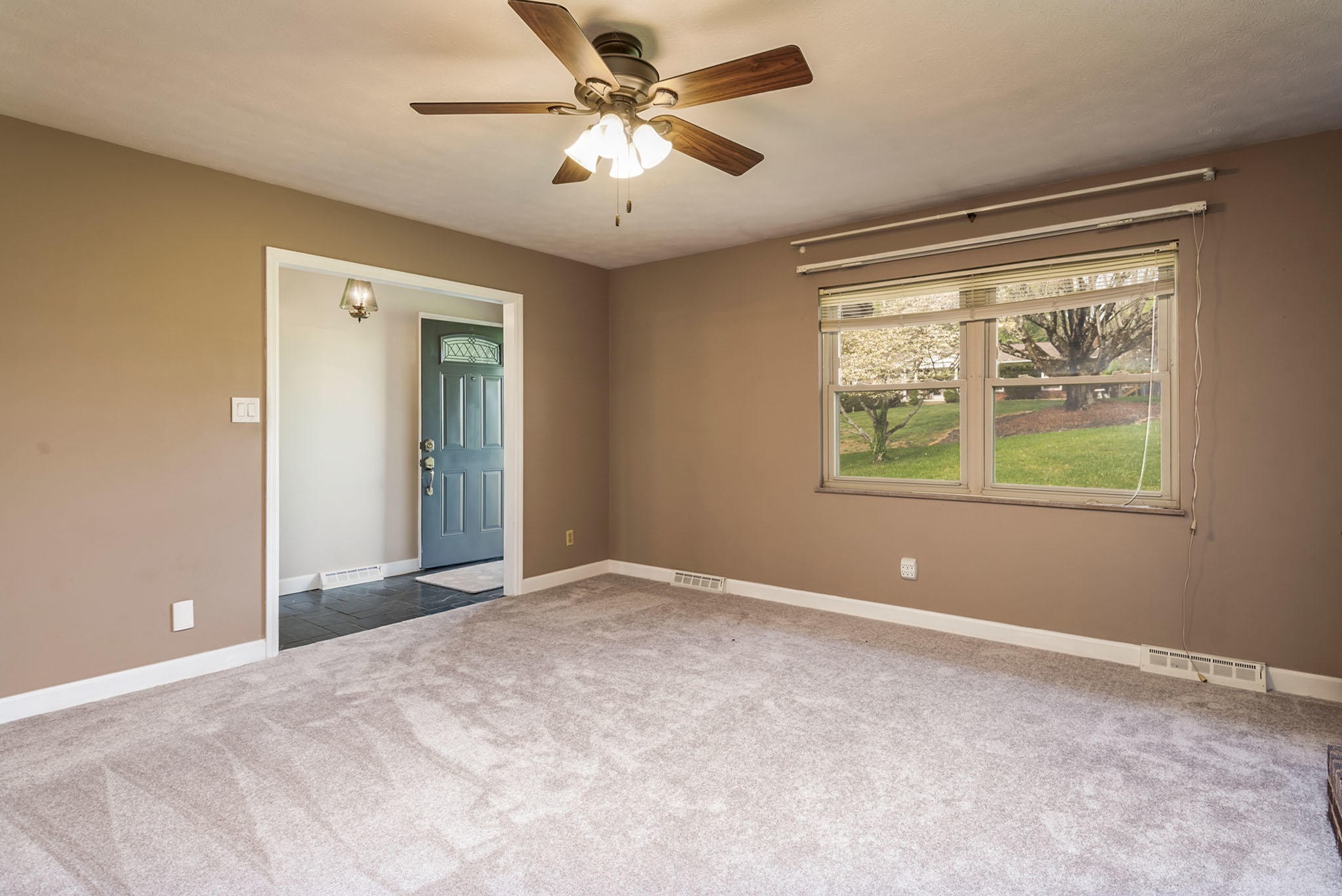 Berkshire Blvd, Powell, TN 37849
